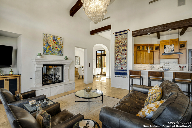 Listing photo id 12 for 20 Vittoria Ridge