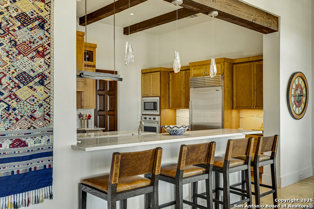 Listing photo id 13 for 20 Vittoria Ridge