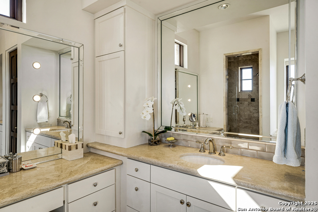 Listing photo id 27 for 20 Vittoria Ridge