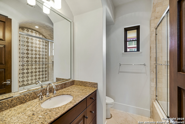 Listing photo id 33 for 20 Vittoria Ridge