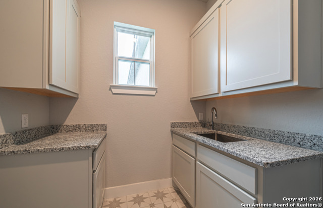 Image 15 of 34 For 302 Venado Oaks