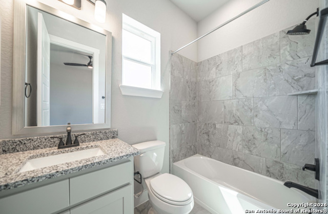 Image 18 of 34 For 302 Venado Oaks