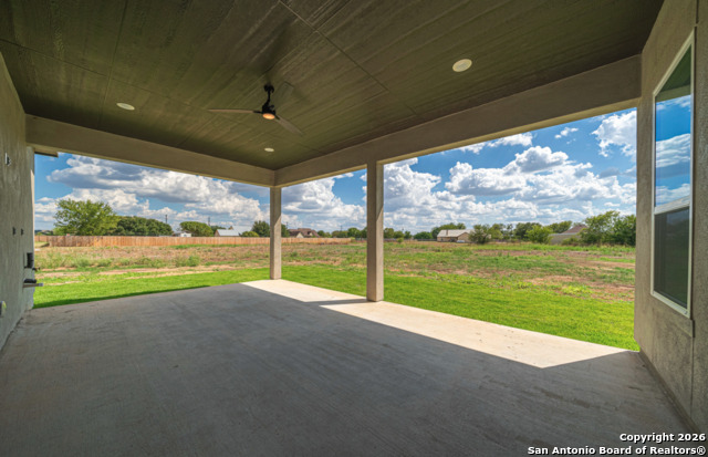 Image 19 of 34 For 302 Venado Oaks