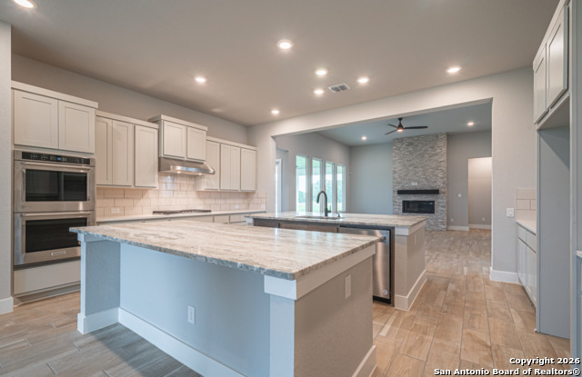 Image 6 of 34 For 302 Venado Oaks