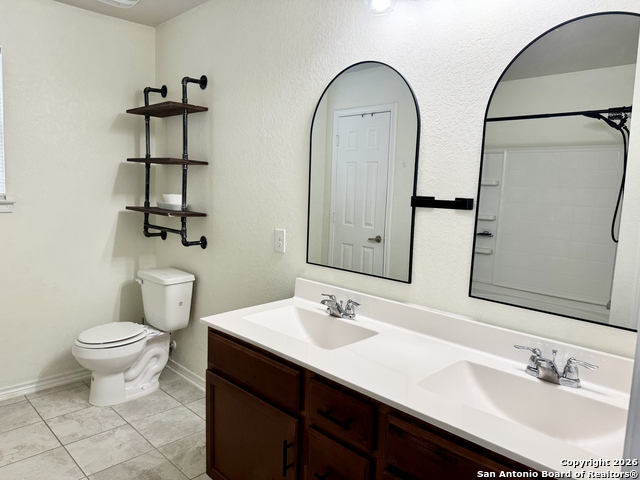 Image 14 of 19 For 1007 Galapagos