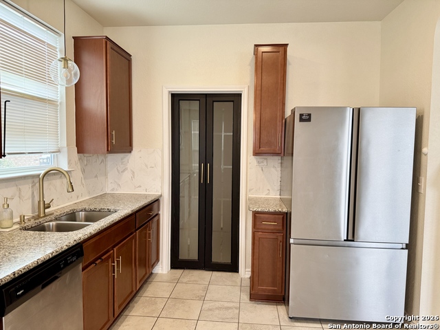 Image 7 of 19 For 1007 Galapagos