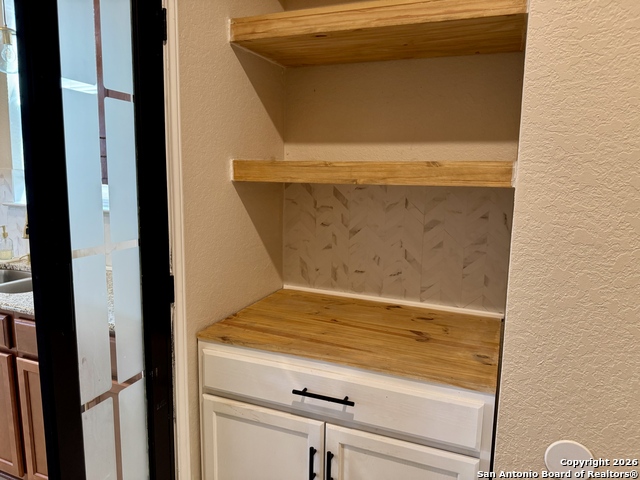 Image 8 of 19 For 1007 Galapagos