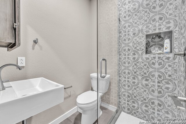 Image 32 of 57 For 918 Steubing Oaks