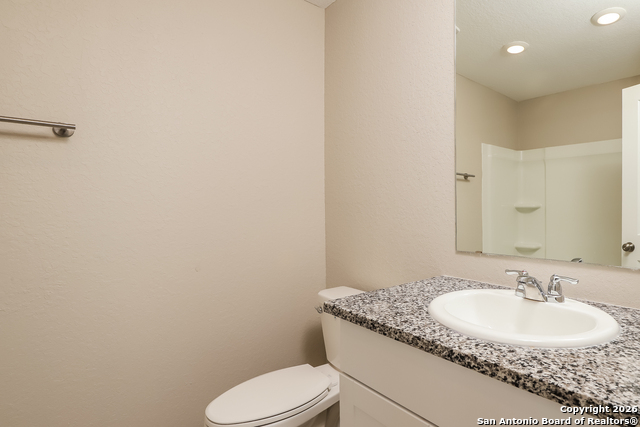 Listing photo id 15 for 3921 Far Horizon