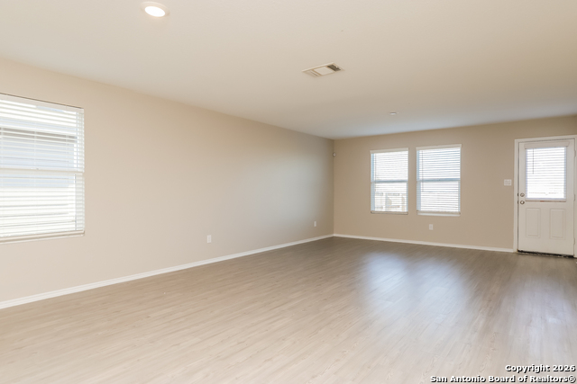 Listing photo id 1 for 3921 Far Horizon