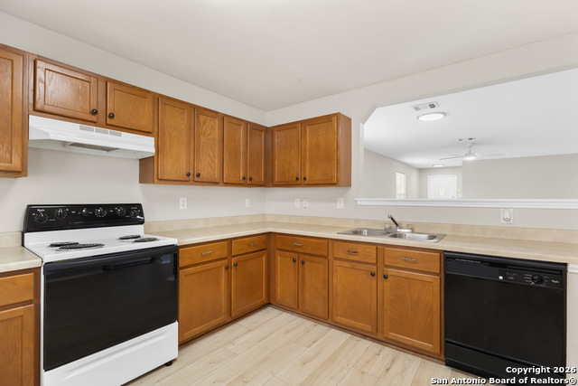 Image 10 of 22 For 1671 Mason King