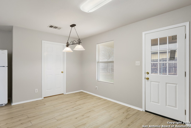 Image 11 of 22 For 1671 Mason King