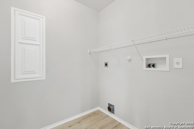 Image 20 of 22 For 1671 Mason King