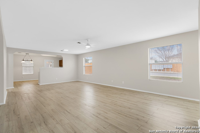 Image 5 of 22 For 1671 Mason King