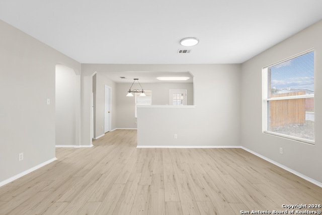 Image 7 of 22 For 1671 Mason King