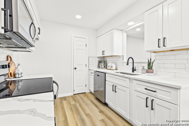 Image 11 of 25 For 5807 Cliffmont