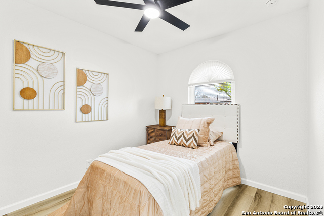 Image 20 of 25 For 5807 Cliffmont