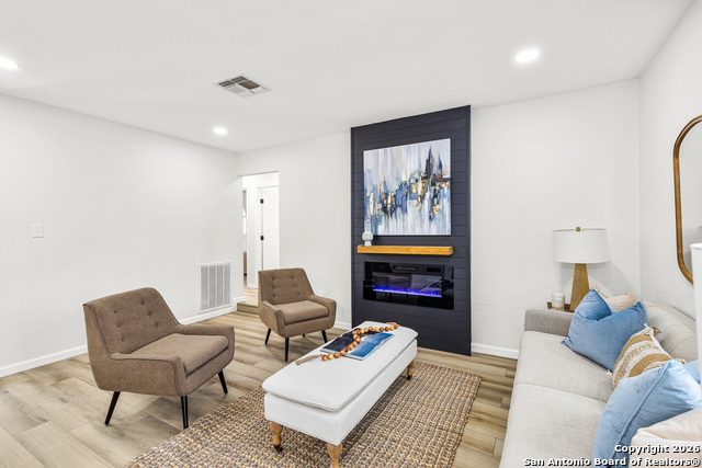 Image 6 of 25 For 5807 Cliffmont