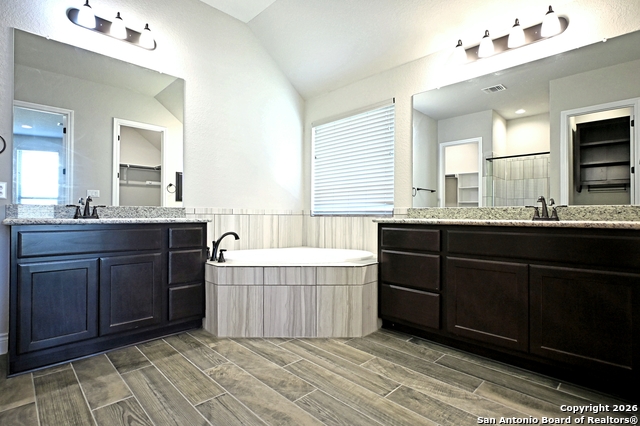 Image 13 of 34 For 588 Vale  