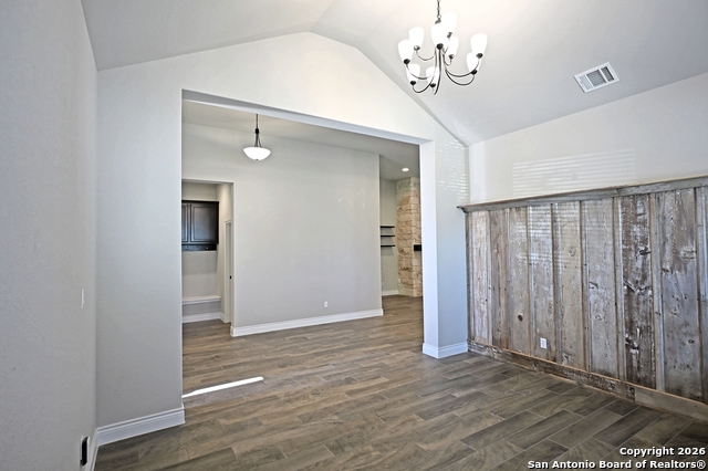 Image 9 of 34 For 588 Vale  