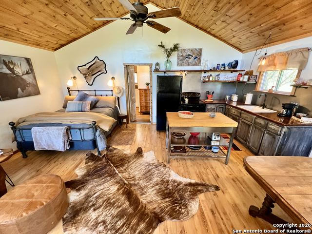 Listing photo id 2 for 163-a Northridge Drive W