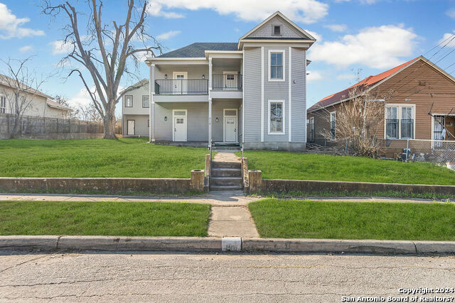 Image 2 of 13 For 918 Dawson St