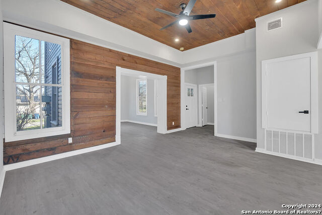 Image 3 of 13 For 918 Dawson St