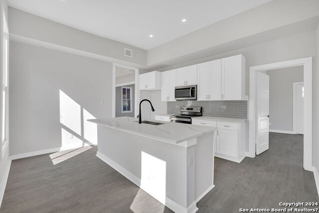 Image 4 of 13 For 918 Dawson St