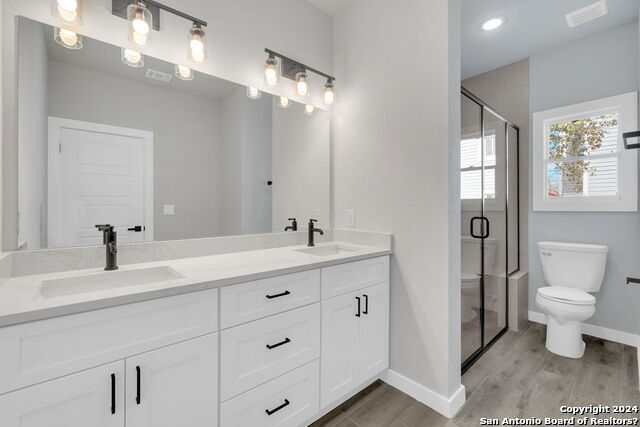 Image 8 of 13 For 918 Dawson St