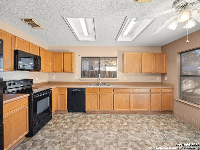 Image 11 of 36 For 422 Benetton Drive