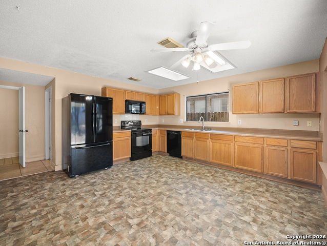 Image 9 of 36 For 422 Benetton Drive