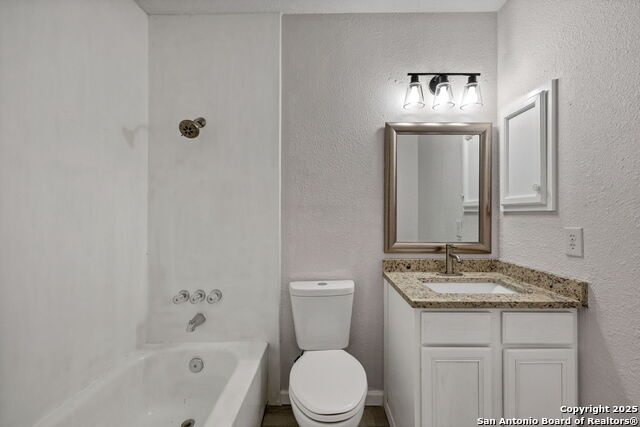 Image 28 of 35 For 5915 Lake Champlain