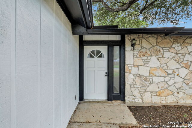 Image 4 of 35 For 5915 Lake Champlain