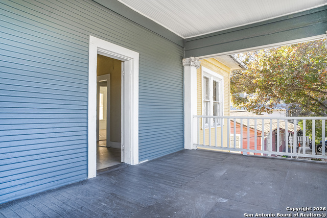 Image 17 of 31 For 1110 Ashby Pl W