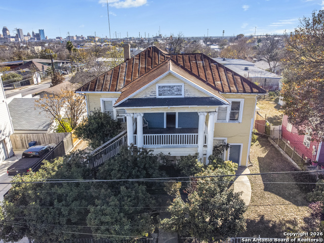 Image 21 of 31 For 1110 Ashby Pl W