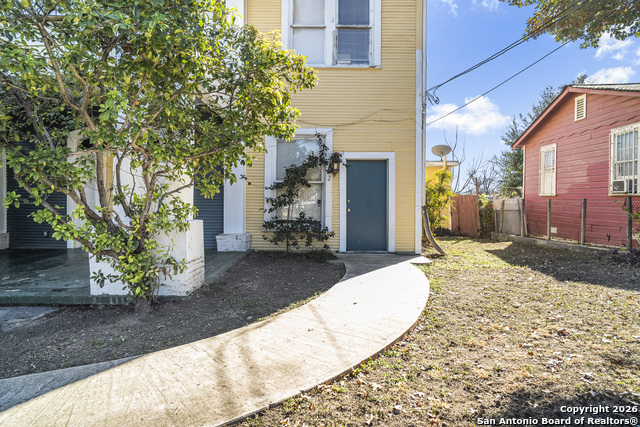 Image 4 of 31 For 1110 Ashby Pl W