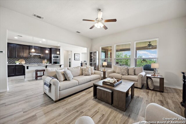 Image 15 of 50 For 25619 Poerner