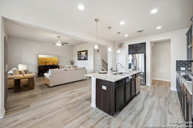 Image 19 of 50 For 25619 Poerner