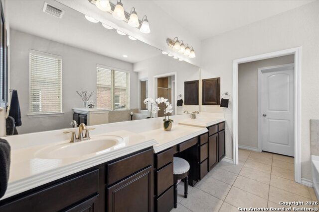 Image 28 of 50 For 25619 Poerner