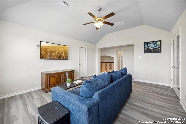 Image 36 of 50 For 25619 Poerner