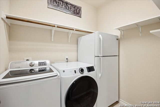 Image 43 of 50 For 25619 Poerner