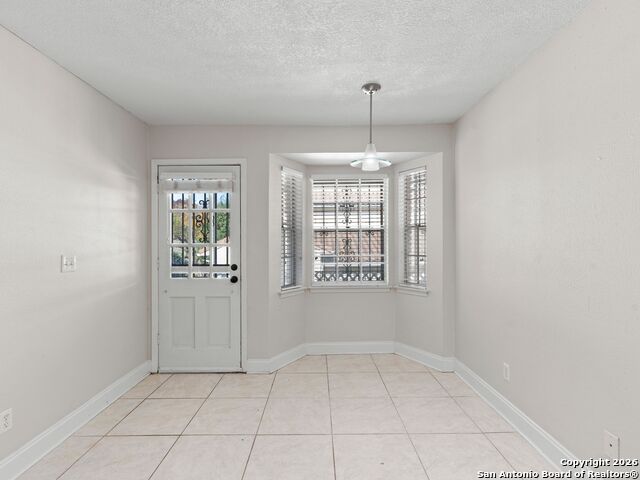 Image 11 of 32 For 8033 New Braunfels N # 106