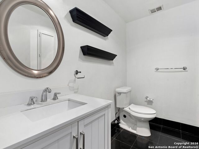 Image 30 of 32 For 8033 New Braunfels N # 106