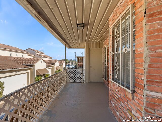 Image 4 of 32 For 8033 New Braunfels N # 106