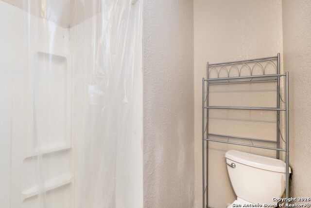 Image 17 of 31 For 5207 Overpool St