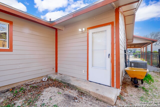 Image 23 of 31 For 5207 Overpool St