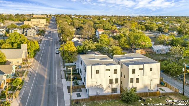 Listing photo id 26 for 810 Iowa  4