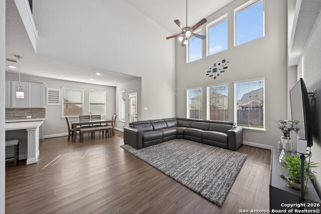 Image 10 of 41 For 2330 Olive  