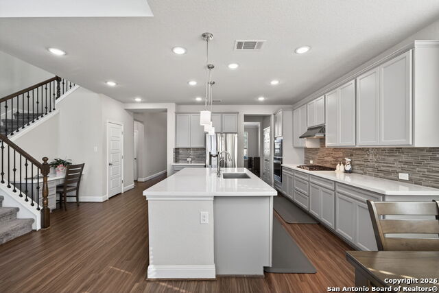 Image 14 of 41 For 2330 Olive  