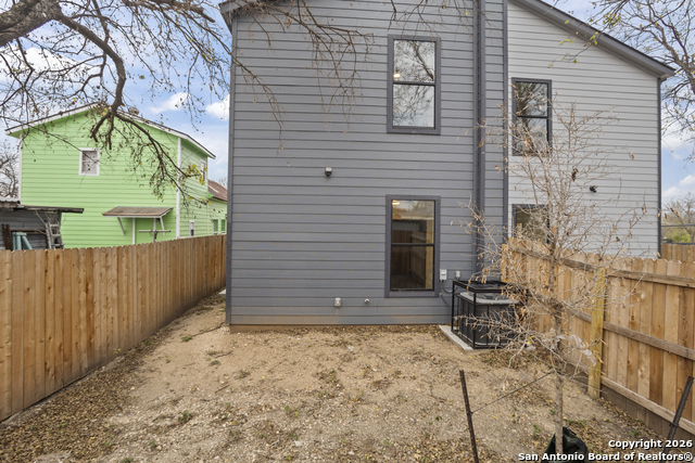 Image 27 of 57 For 125 Dashiell